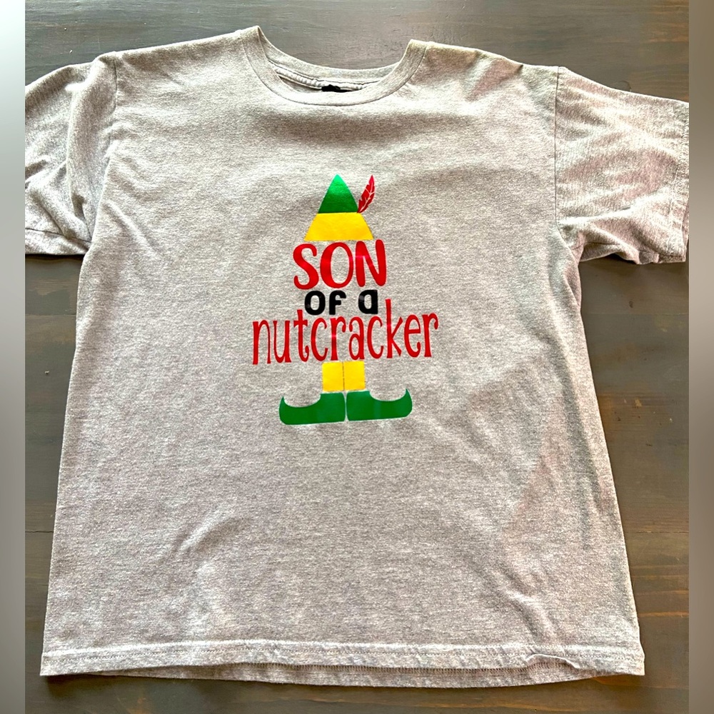 Youth Elf Christmas Short-Sleeve T-shirt. Size Large.